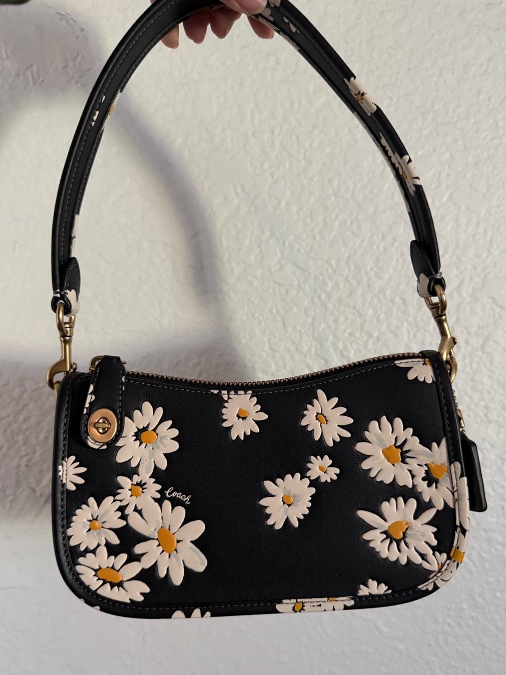 Coach Swinger 20 Mini Floral Print Leather Shoulder Bag Daisy Black White
